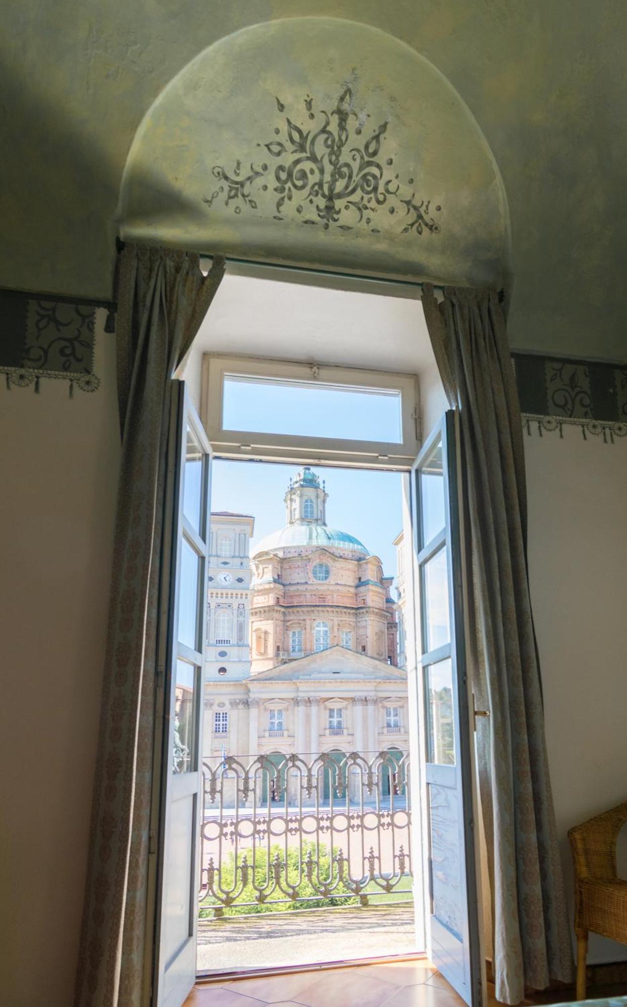 Hotel Portici Vicoforte Экстерьер фото