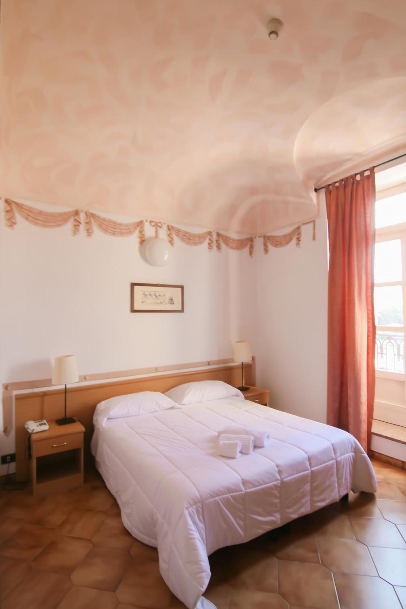 Hotel Portici Vicoforte Экстерьер фото