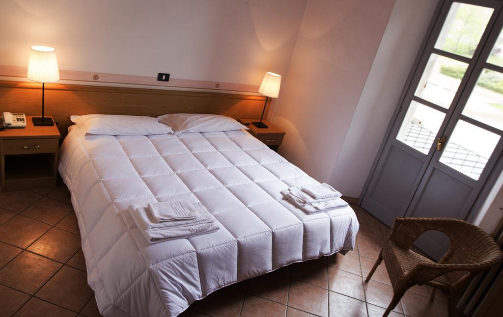 Hotel Portici Vicoforte Экстерьер фото