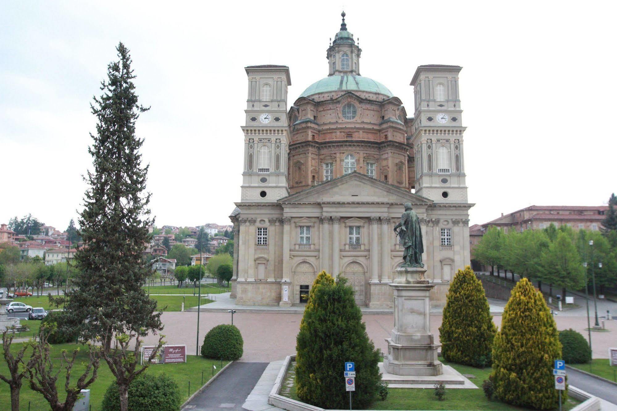 Hotel Portici Vicoforte Экстерьер фото