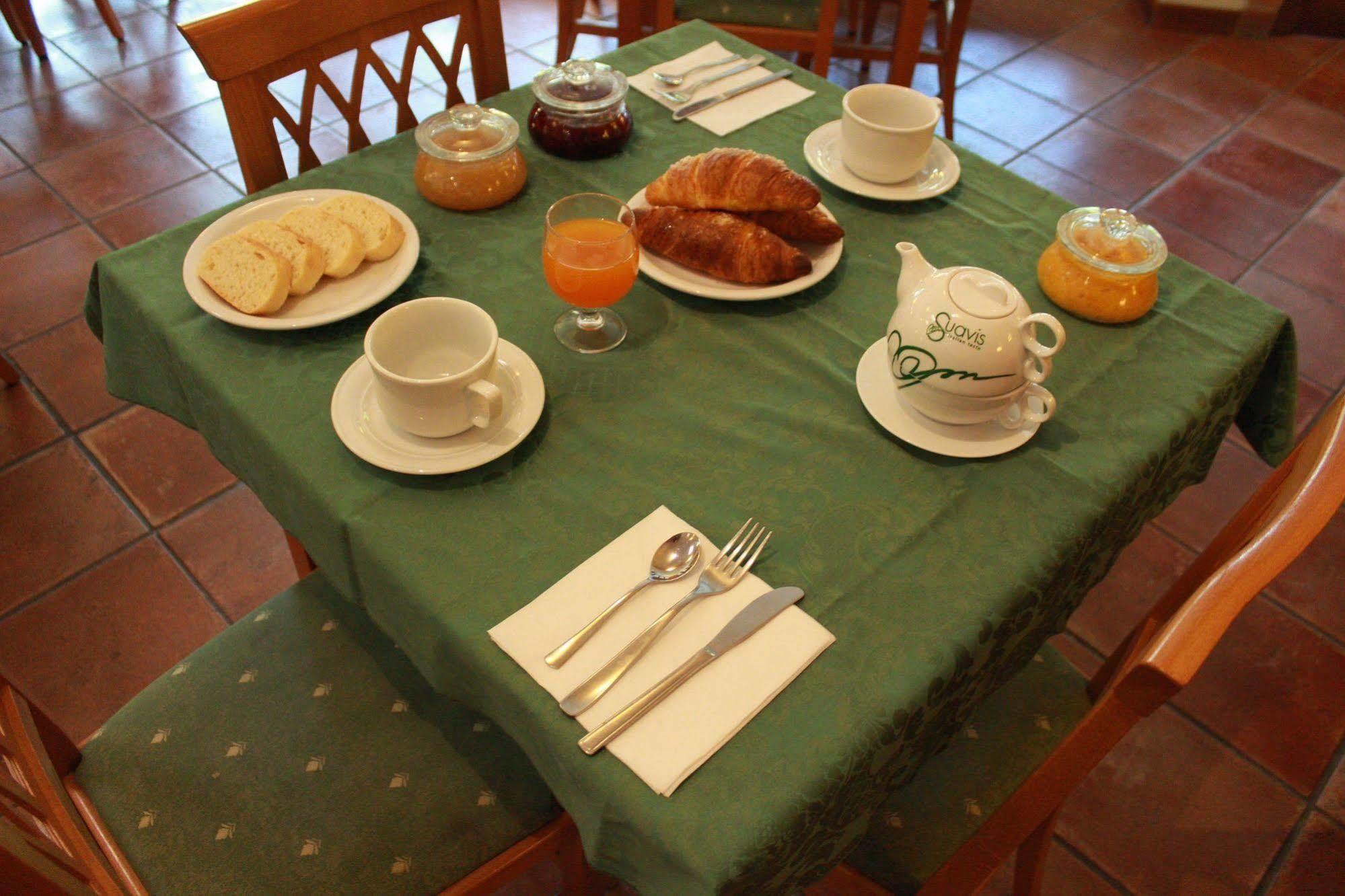 Hotel Portici Vicoforte Экстерьер фото